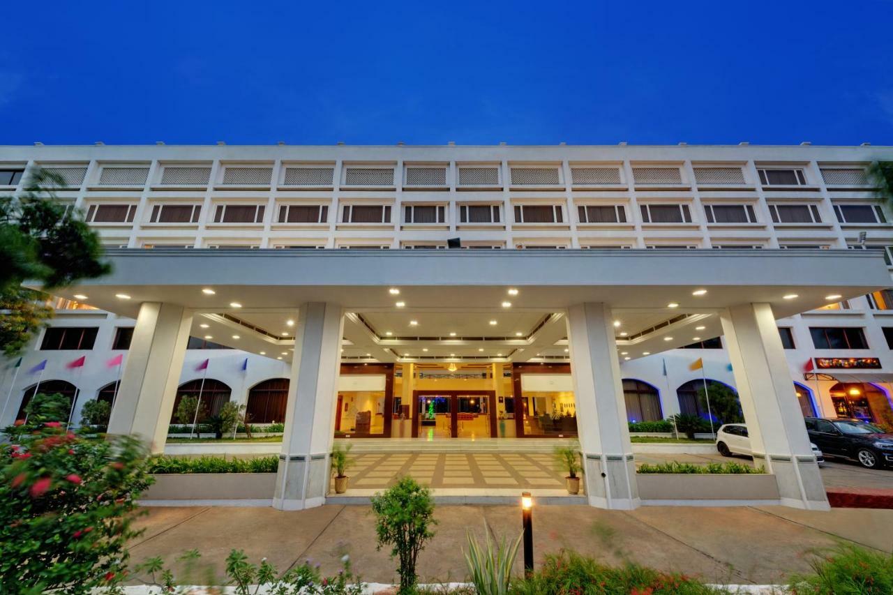 SRM Hotel Trichy Tiruchirappalli Exterior foto